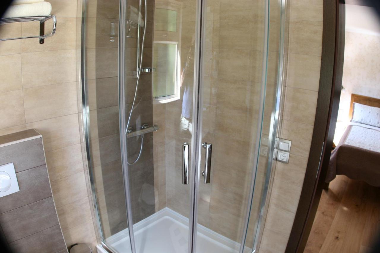イェゼルツェ Millenium House 1 Bed & Breakfast エクステリア 写真