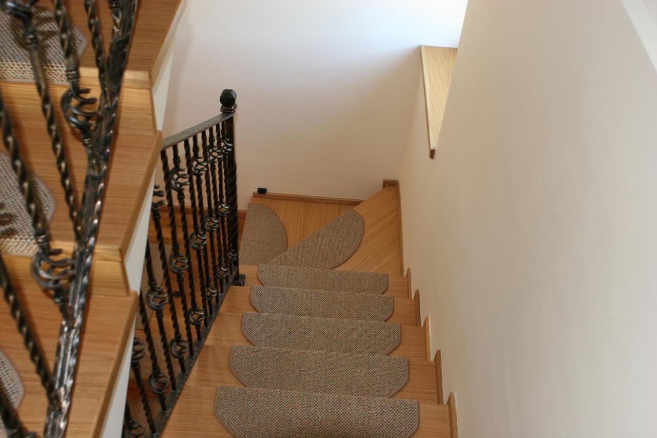 イェゼルツェ Millenium House 1 Bed & Breakfast エクステリア 写真