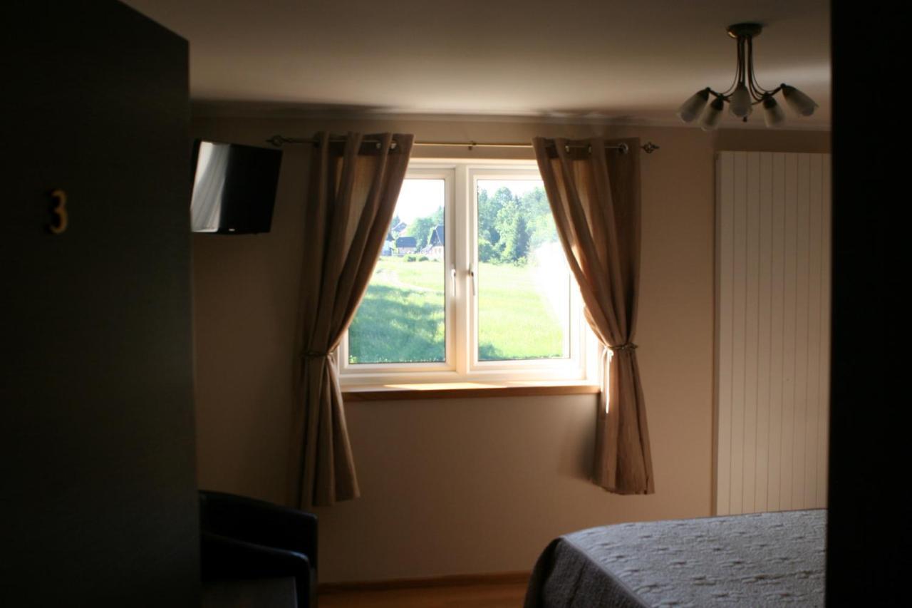 イェゼルツェ Millenium House 1 Bed & Breakfast エクステリア 写真